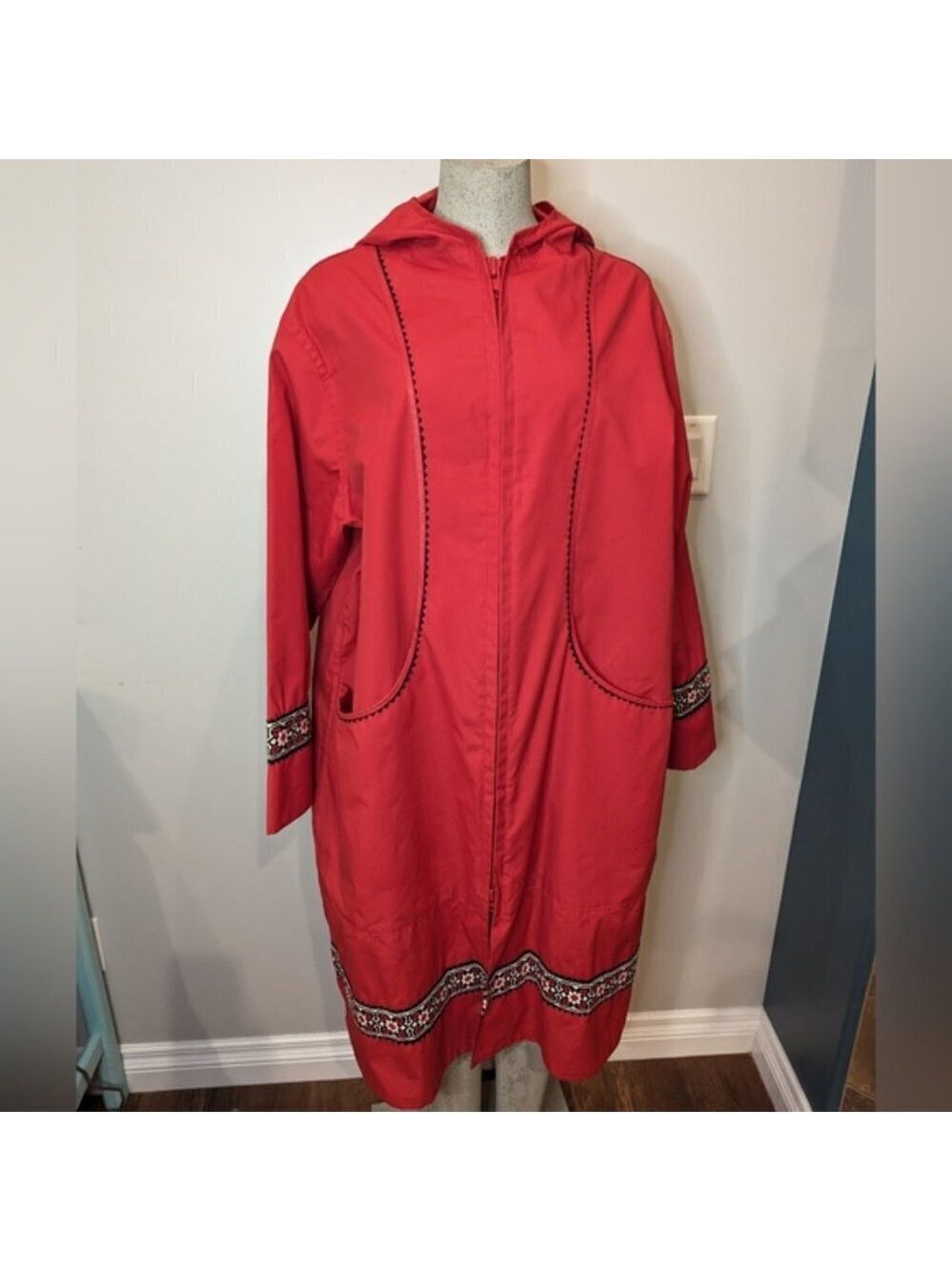 Vintage Red shell overcoat Jacket with embroidery plus size 1x